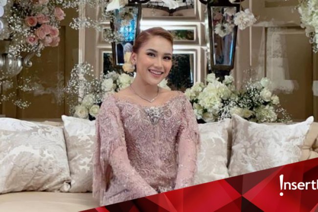 Tak Lagi di Blur, Potret Pertunangan Ayu Ting Ting & Lettu Muhammad Fardhana Bocor