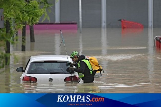 Jangan Pernah Coba Hidupkan Mobil Terendam Banjir
