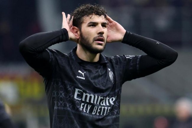 Theo Hernandez Lega Milan Lalui Laga Sulit Kontra Napoli