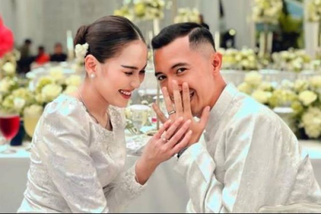 Muhammad Fardhana Pamer Cincin Lamaran, Ayu Ting Ting Beberkan Awal Kenalan