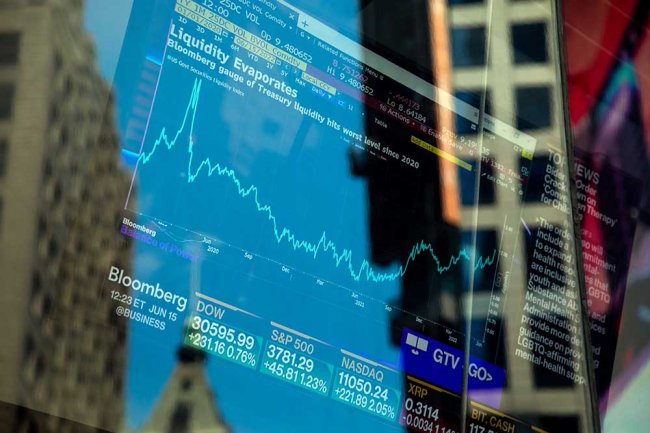 Wall Street Membumbung, The Fed Berpotensi Pangkas Suku Bunga