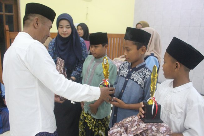 Kenang Peristiwa Isra Mikraj, Mahasiswa KKN UIN Walisongo Gelar Pengajian Bersama Warga – Berita Terkini Jawa Tengah dan DIY