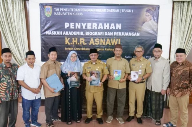 KHR Asnawi Kudus, Bergerak dari Level Lokal sampai Internasional