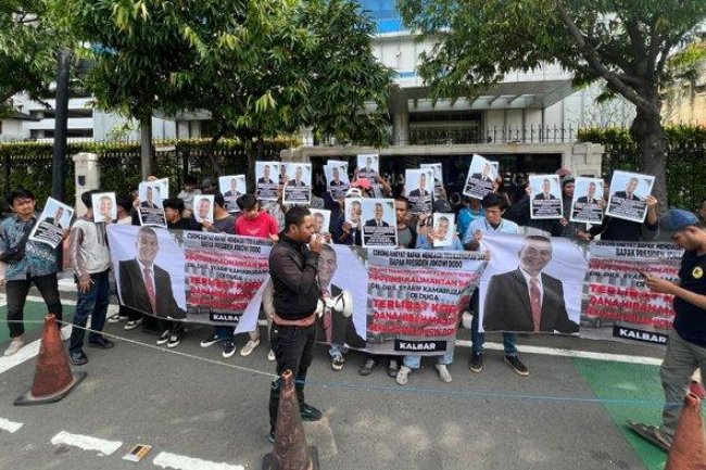 Sekelompok Orang Aksi di Kemendagri, Minta Tito Tak Melantik Kamaruzaman sebagai Pj Bupati Kubu Raya