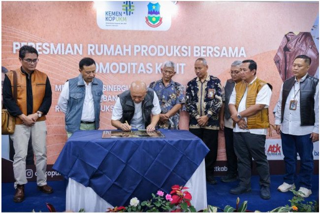 MenkopUKM Dorong Daerah Tumbuhkan Pusat Ekonomi Baru Maanfaatkan Teknologi Informasi