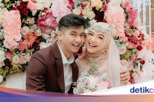 Ria Ricis dan Teuku Ryan Hadiri Sidang Cerai Perdana
