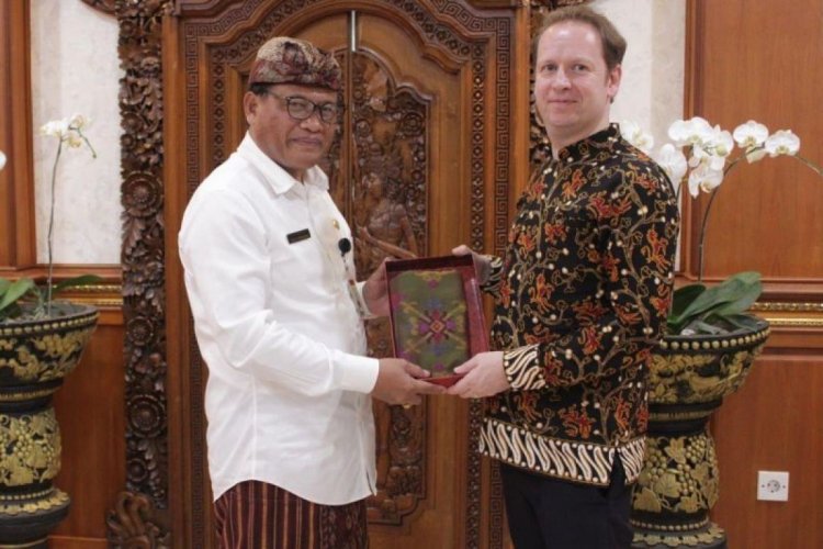 Pemkot Denpasar dan Inggris bahas kerja sama pariwisata dan teknologi