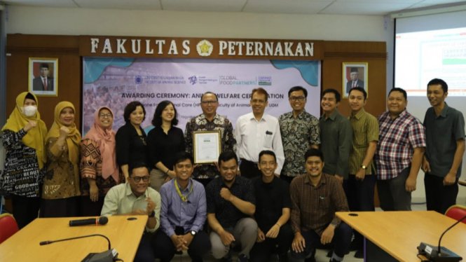 UGM Raih Sertifikasi Internasional Animal Welfare untuk Lembaga Pusat Pelatihan Ayam Petelur