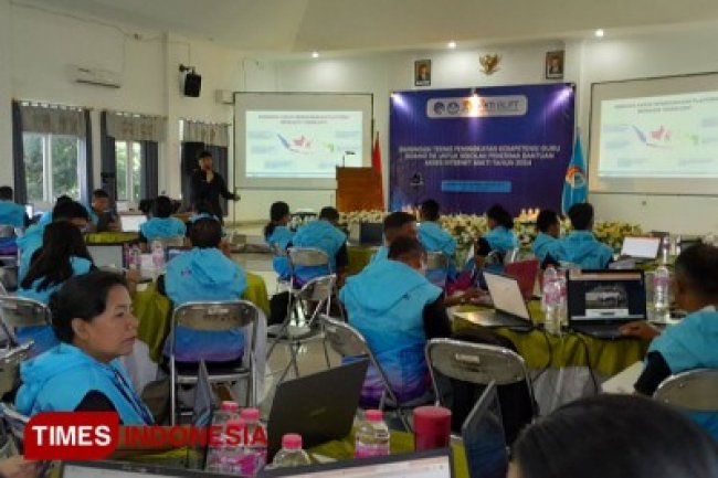 Dorong Pemahaman Teknologi Informasi, BAKTI KOMINFO Latih 50 Guru di Waingapu