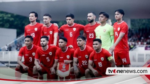 Suporter Malaysia Singgung Pendukung Timnas Indonesia dengan Pamer Trofi Piala AFF, Begini Respons Fans Garuda