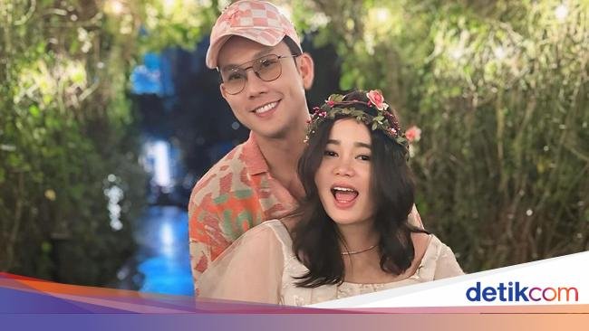 Janji Denny Sumargo Kalau Istri Melahirkan Anak Pertama