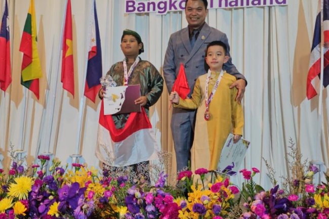 Siswa SD Alkautsar Temanggung Raih Prestasi Internasional pada Ajang SIMSO di Bangkok