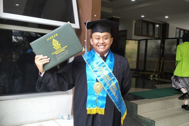 Wisudawan Terbaik FUHUM, Kaitkan Isu Toleransi dengan Peristiwa di Al-Zaytun