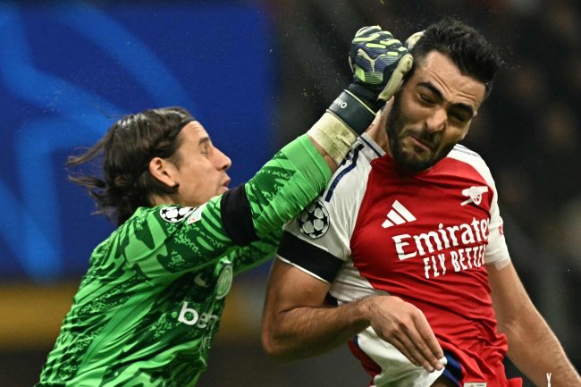 Bumerang Bola Mati Arsenal