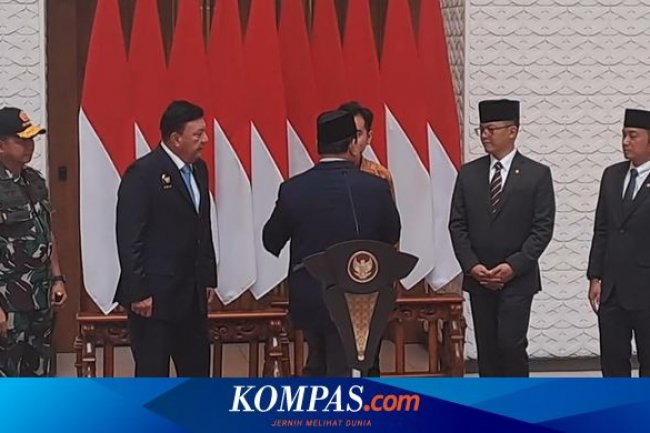 Momen Prabowo Tepuk Lengan Gibran Sebelum Lawatan Luar Negeri