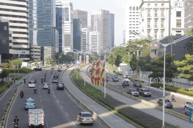 Cari Kerja Susah & Gaji Kecil, Ekonomi RI Tumbuh 8% Cuma Mimpi?