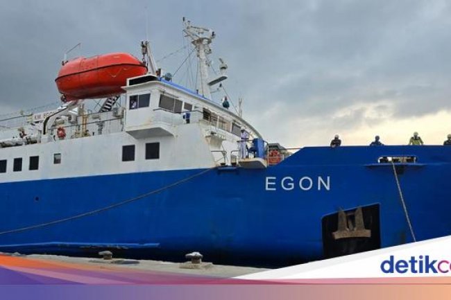 Bandara Internasional Komodo Ditutup, Wisatawan Dievakuasi Pakai Kapal Laut