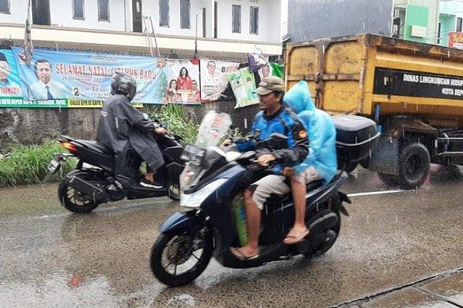 Tips Jaga Kesehatan Selama Musim Hujan dan Cuaca Ekstrem