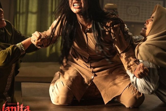 Sinopsis Film Bioskop Wanita Ahli Neraka, Teror Mengerikan Istri Pencari Surga
