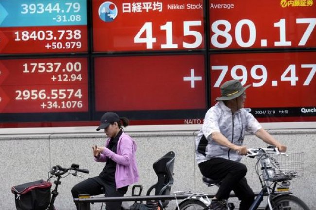 Bursa Asia Dibuka Beragam: Nikkei Melemah, Hang Seng Terungkit