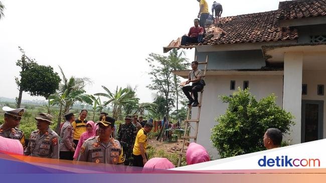 80 Rumah Warga di Lampung Tengah Diterjang Puting Beliung