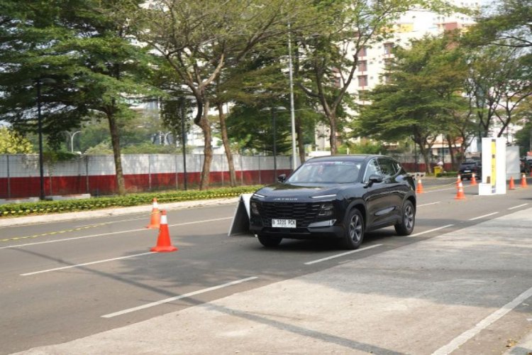 Jetour resmi mulai produksi  dua model mobil pertamanya di  Bekasi