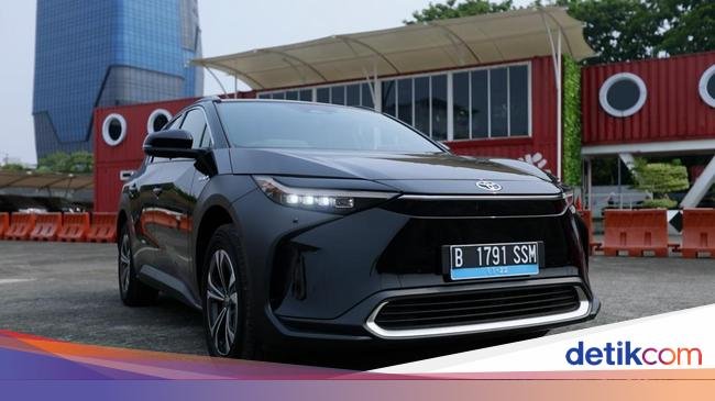 Mobil Listrik Serbu Indonesia, tapi Kenapa Pasar Otomotif Tak Juga Naik?