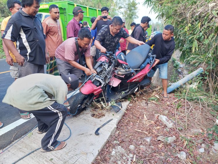 Polisi Evakuasi Peristiwa Kecelakaan Tunggal WNA Jerman di Lombok Utara