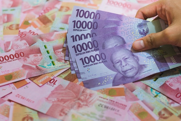 Rupiah Menguat Jadi Rp15.634 per Dolar AS pada Jumat Pagi