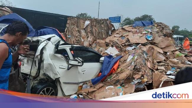 Kakorlantas Ungkap Temuan di TKP Tabrakan Beruntun Tol Cipularang