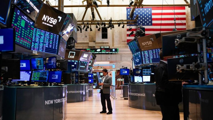 Wall Street Terbakar, Dow Jones Ditutup Anjlok 300 Poin