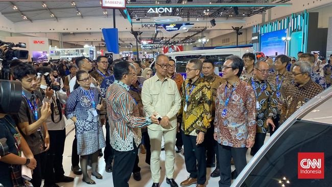 Pasar Lesu, Pemerintah Siapkan Stimulus Sektor Otomotif