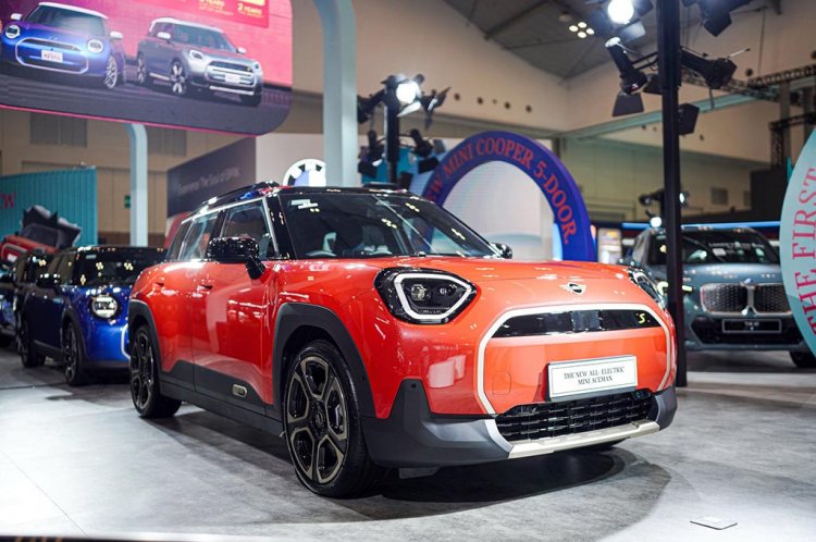 MINI Aceman Debut di GJAW 2024: Gaya Urban & Kecanggihan Elektrik