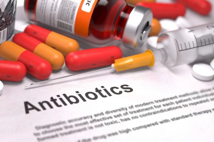 Analisis Kuantitatif dan Kualitatif Penggunaan Antibiotik pada Pasien Neonatus