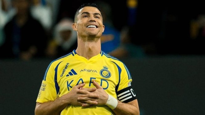 Ronaldo Cetak Gol ke-915 Dalam Laga Al Nassr vs Damac FC, Fans: Ini Gila