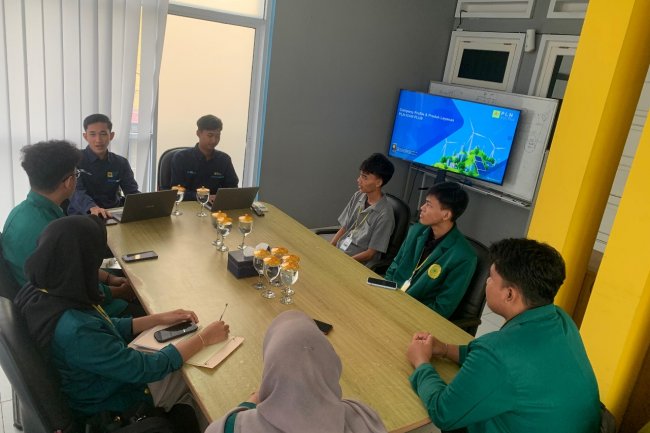 PLN Icon Plus Sumbagteng Sambut Mahasiswa Sistem Informasi Universitas Muhammadiyah Riau untuk Edukasi Teknologi Informasi dan Transformasi Digital
