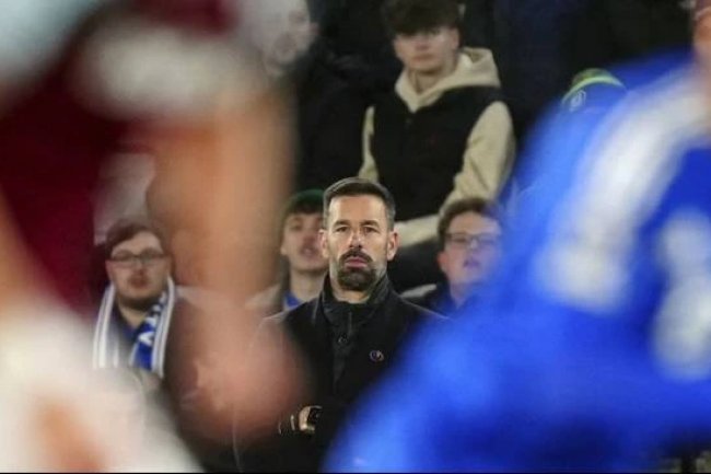 Legenda MU Van Nistelrooy Awali Debut di Leicester City, Cetak Kemenangan Telak Kalahkan West Ham