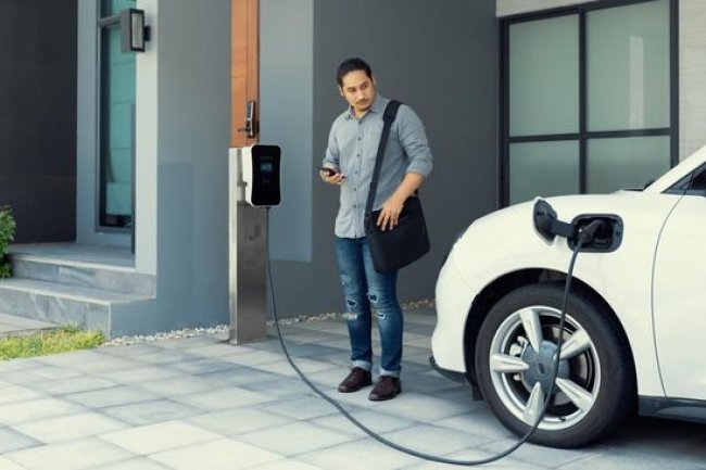 Berapa Daya Listrik Minimal Pasang Home Charging Mobil Listrik?