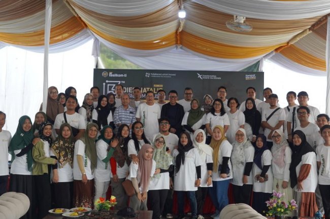 Inovasi dan Kolaborasi Warnai Dies Natalis ke-13 Fakultas Ilmu Komputer dan Teknologi Informasi