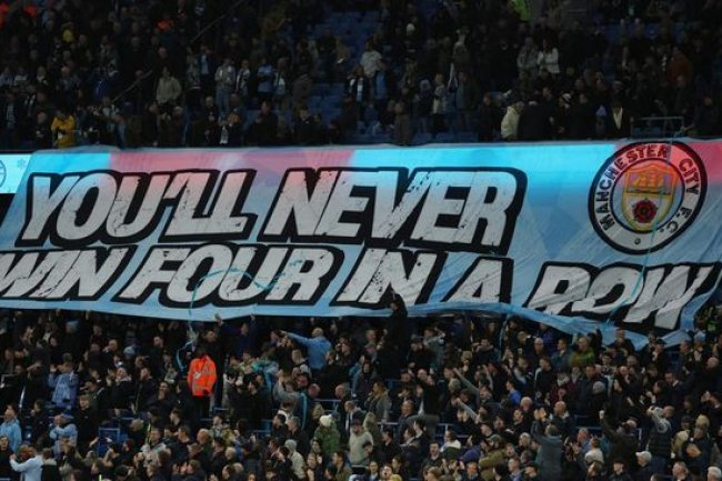 Suporter Man City Meninggal dalam Derbi Manchester