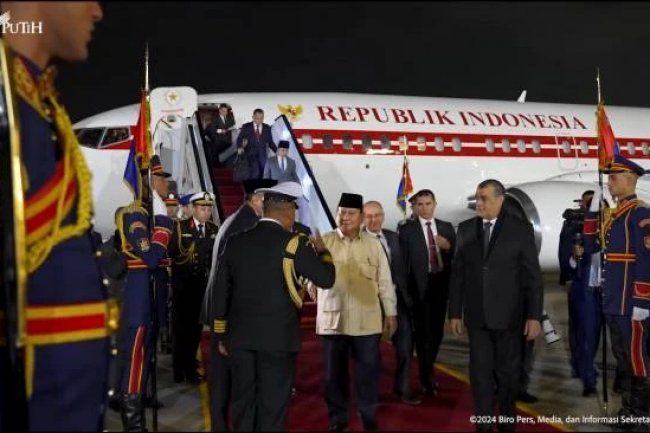 Presiden Prabowo Tiba di Mesir Kunjungan Pertama RI Sejak 2013, Indonesia Siap Pimpin D-8