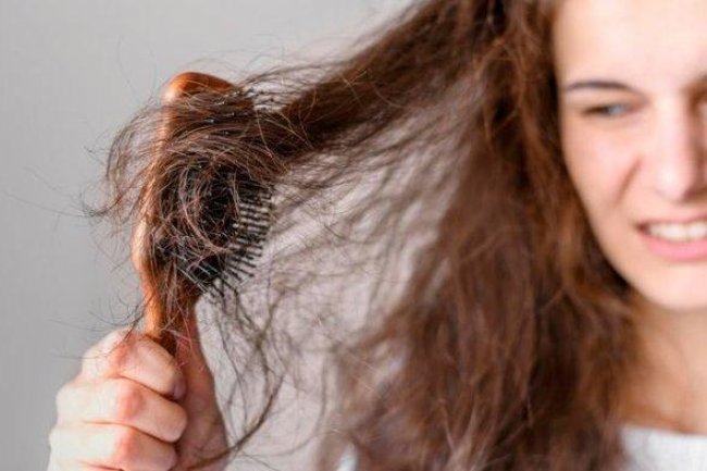 Dokter, Adakah Suplemen atau Vitamin yang Bisa Membantu Memperbaiki Rambut Rapuh dan Rontok?