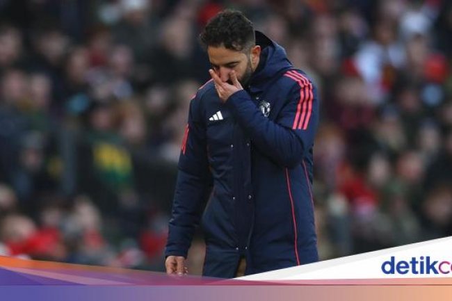 MU Jeblok, Amorim Tak Berani Meminta Apapun dari Fans