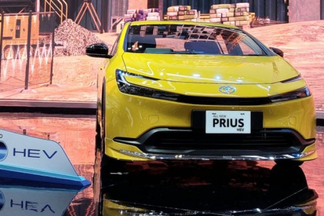 Terpopuler: Banyak Kejutan di Sirkuit Mandalika, Mobil Hybrid yang Meluncur