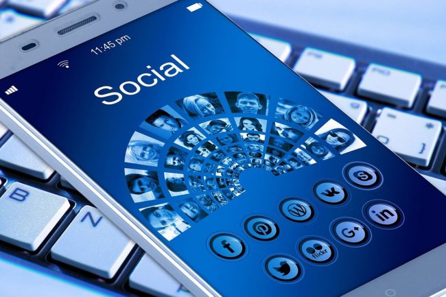 Catatan Peristiwa 2024: Jumlah Pengguna Medsos Tahun Ini Capai Hampir 50% Populasi di Indonesia