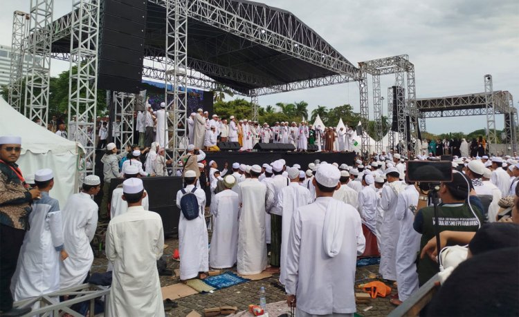 Tutup Reuni Akbar 212 di Monas, Habib Rizieq Desak Peristiwa Km 50 Segera Diusut Tuntas