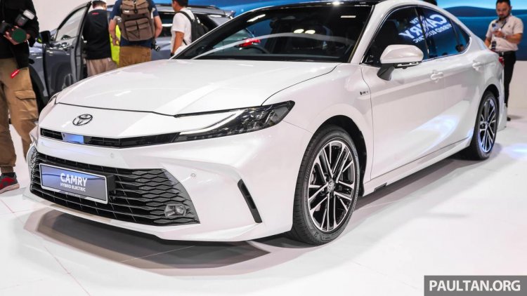 Toyota Camry Facelift Sapa Malaysia, Harga Mulai Rp 800 Jutaan