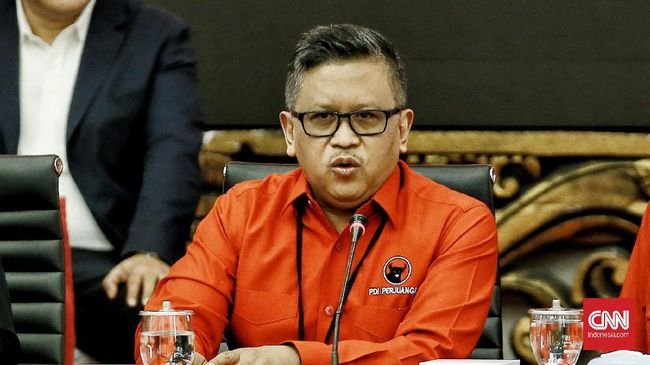 Penegasan Sekjen Hasto: Jokowi dan Keluarga Bukan Lagi Bagian PDIP