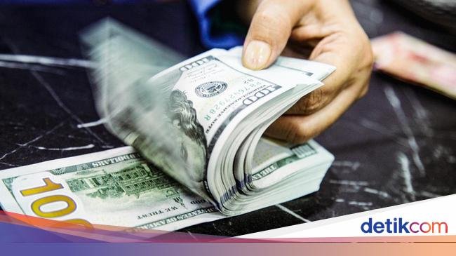 Rupiah Berbalik Menguat, Jauhi Rp 16.000 per Dolar AS