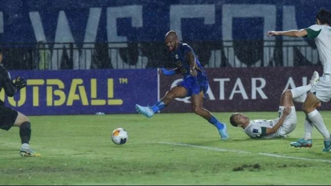 Persib Kalah dari Zhejiang, Ternyata Ini Biang Keladi Takluknya Maung Bandung